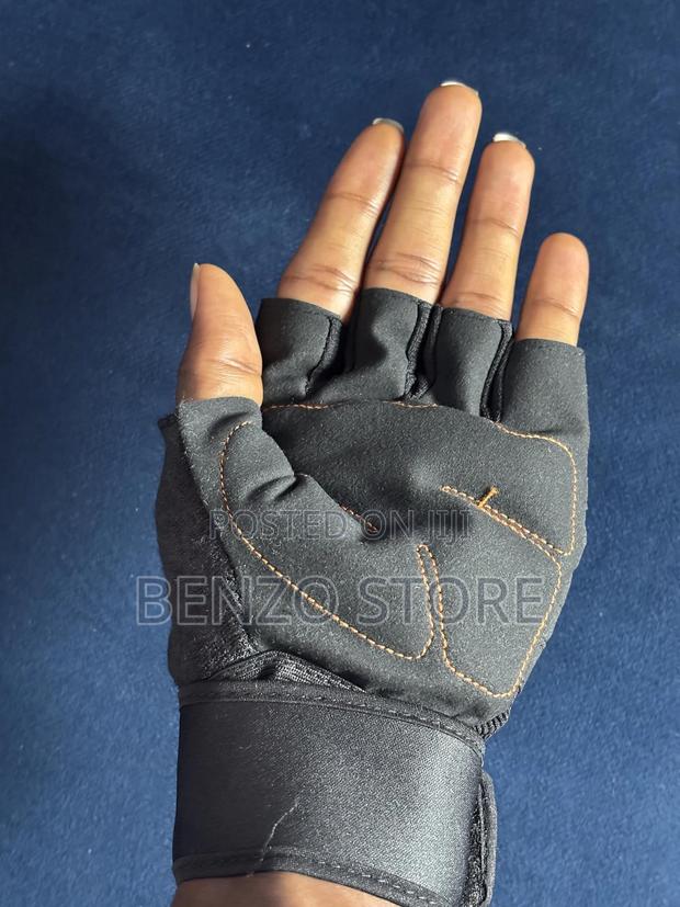 Multi- Purpose Tactical Grip Gloves For Gym, And Military · Photo 2
