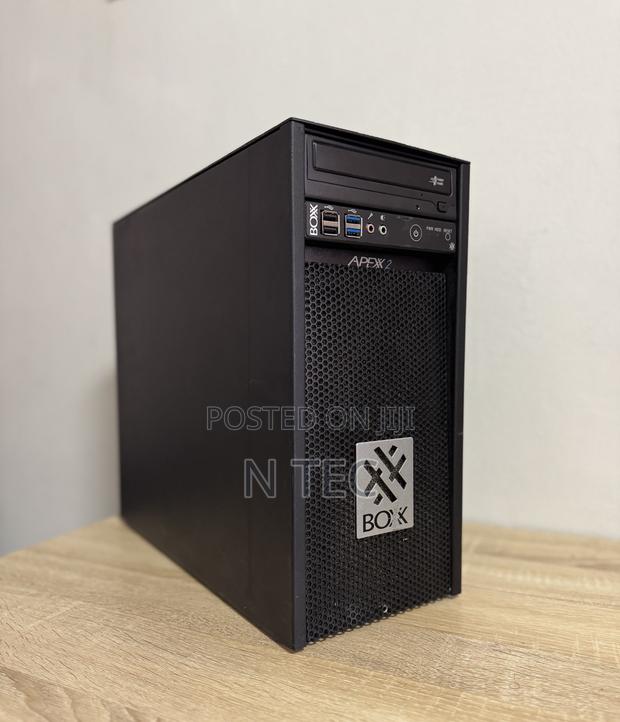 Desktop Computer Asus 16GB Intel Core I7 HDD+SSD 256GB · Photo 1
