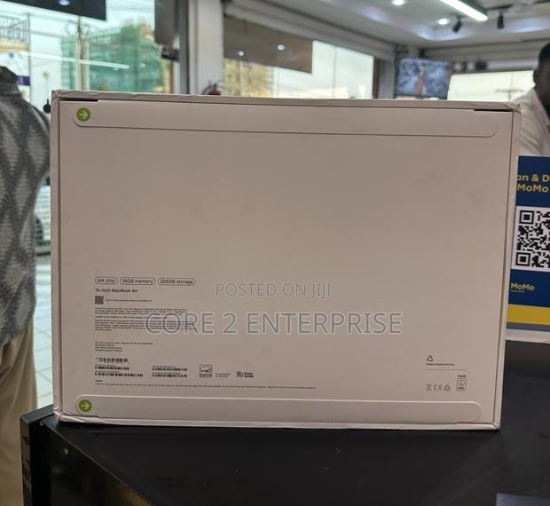 New Laptop Apple MacBook Air 2025 M4 15-Inch 16GB Apple M4 SSD 256GB · Photo 3