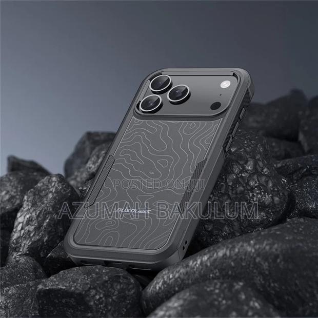 iPhone 17 Pro Dux Ducis Magnetic Drop Protection Case · Photo 1