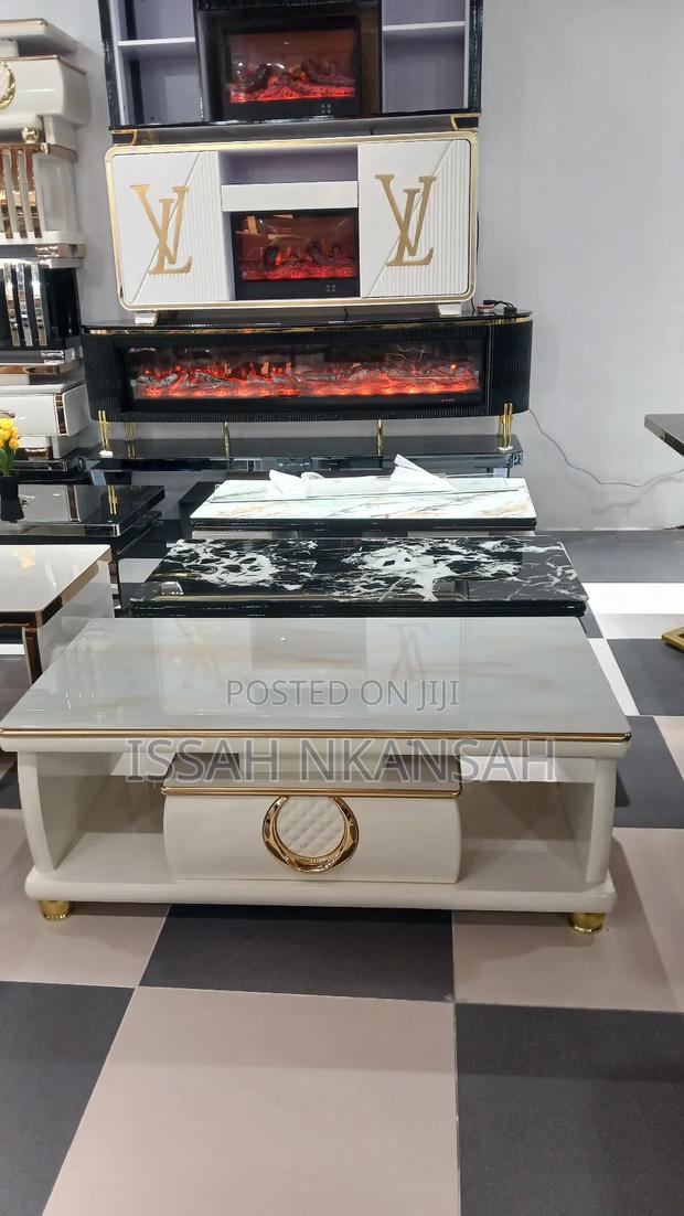 Centre Table · Photo 2