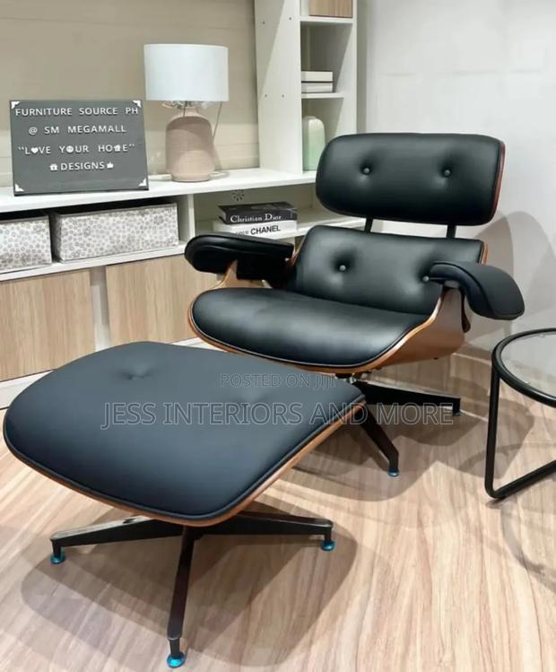 Office Lounge Chair (Eames Chair) · Photo 1