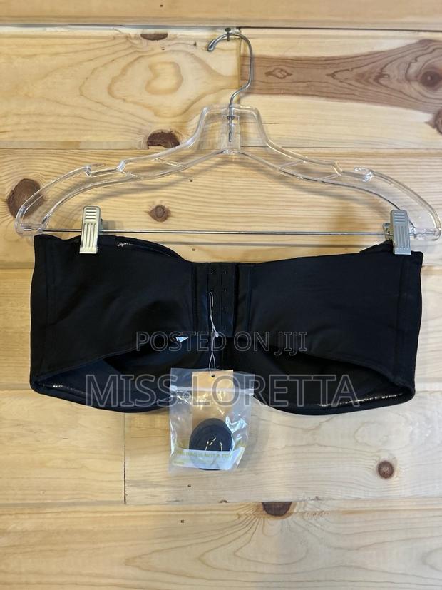 Strapless Minimizer Bra · Photo 3