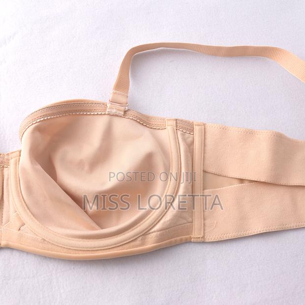 Strapless Minimizer Bra · Photo 6