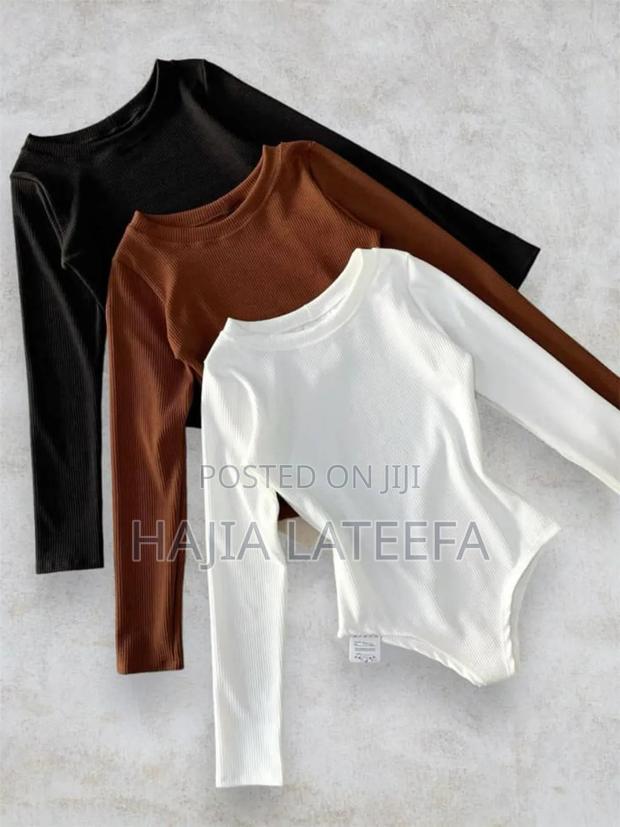 All Size Fitted Top · Photo 2