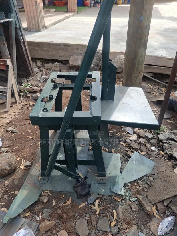Local Made Block Machine · Photo 2