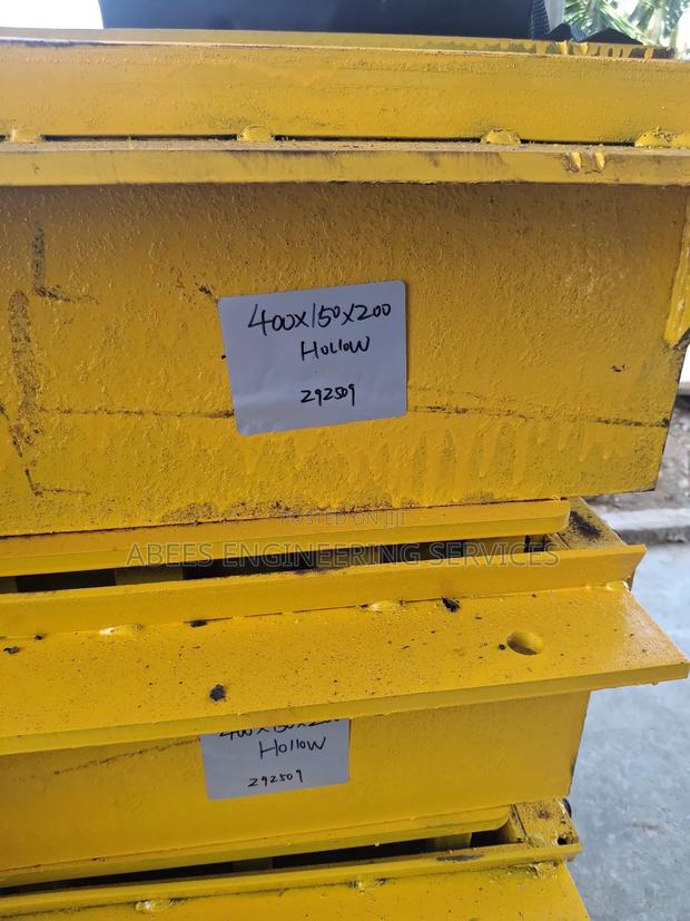 Moulds For Block Machines · Photo 1