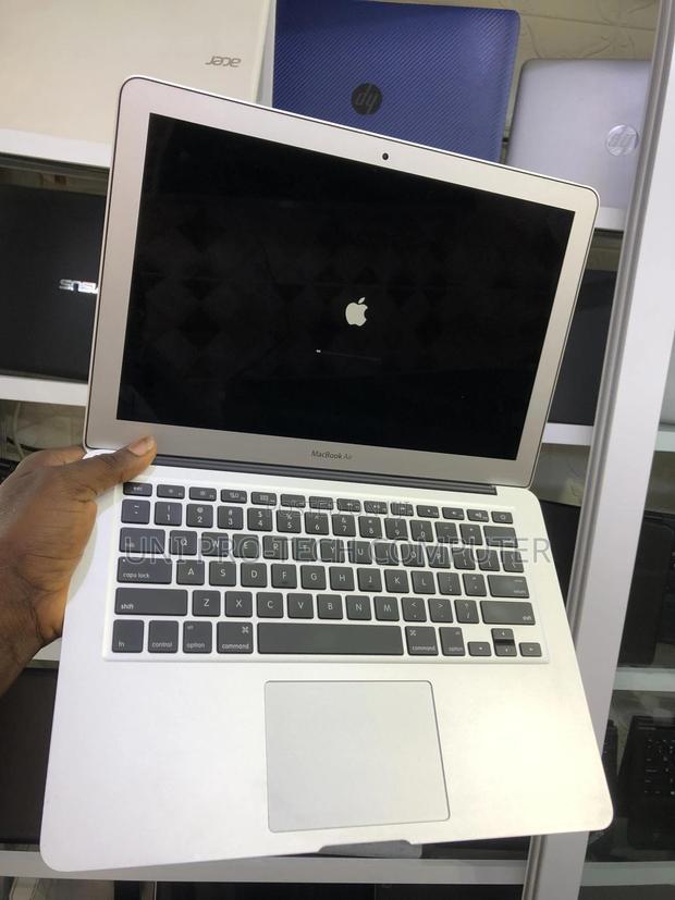 Laptop Apple MacBook Air 8GB Intel Core I5 SSD 256GB · Photo 1