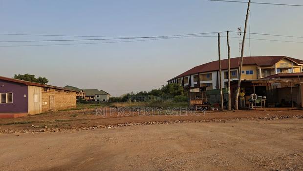 6 Roadside Land at Tema Community 25 · Photo 1