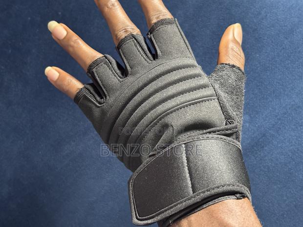 Multi- Purpose Tactical Grip Gloves For Gym, And Military · Photo 1