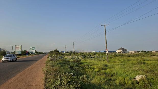 13 Acres Industrial Commercial Land at Prampram · Photo 1