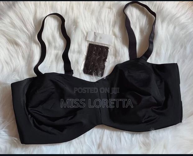 Strapless Minimizer Bra · Photo 1