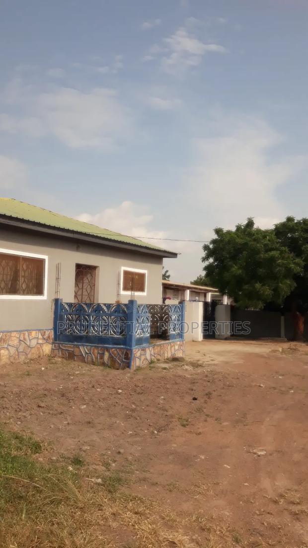 5bdrm House in Dodowa for sale · Photo 1