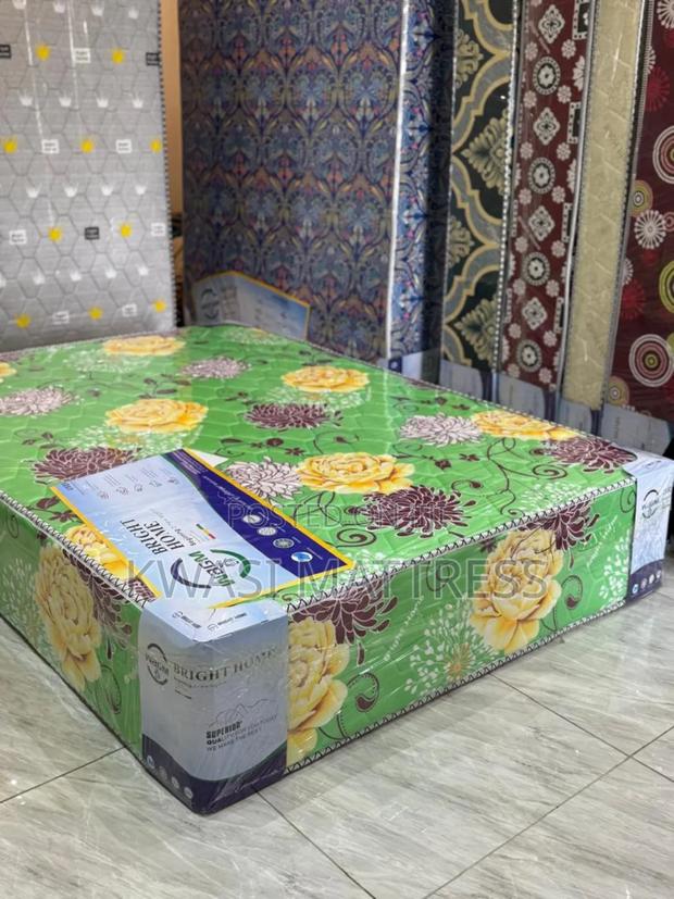 13 Inches Double Mattress Super High Density · Photo 2