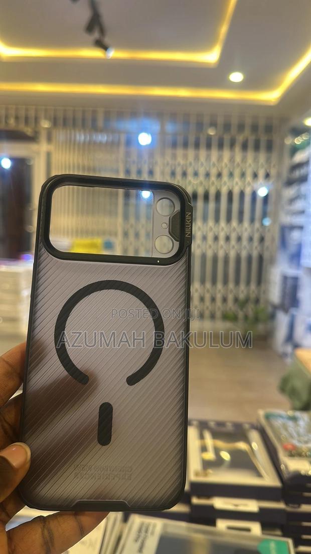 iPhone 17 Pro Camshield Magnetic Transparent Lens Guard · Photo 2