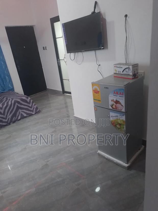 Furnished Single Bedroom and Balcony at Kwabenya · Photo 5