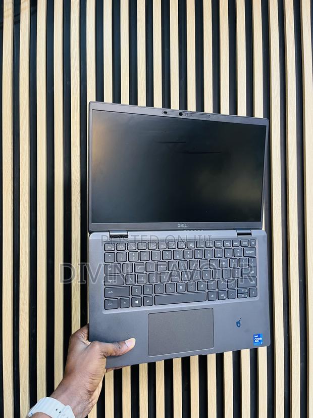 Laptop Dell Latitude 7420 32GB Intel Core I7 SSD 512GB · Photo 1