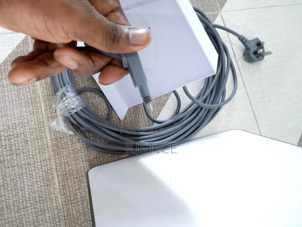 Starlink Router · Photo 3