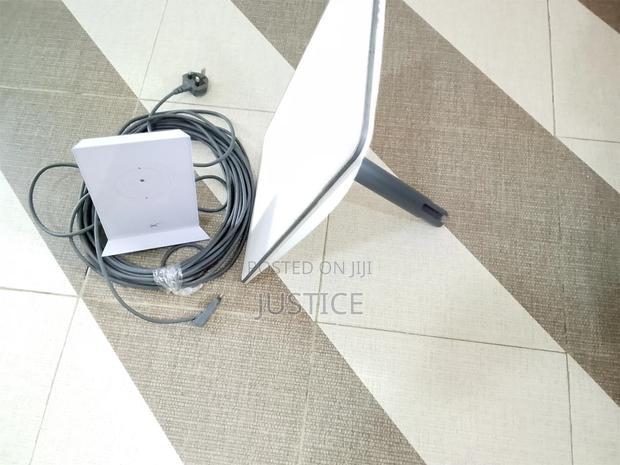 Starlink Router · Photo 1