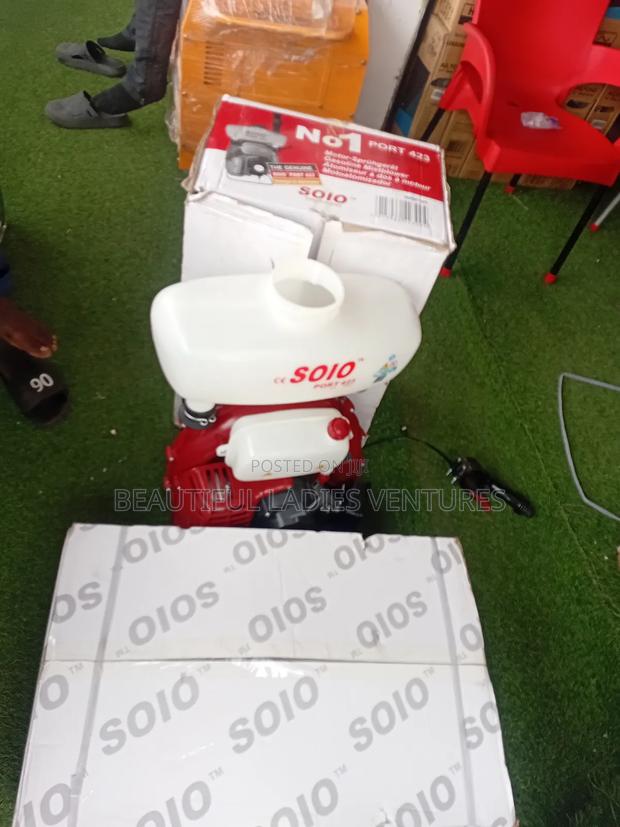 Solo Port 423 Ultra-Tough Spray All-Weather Farm Spraying Conditions · Photo 1