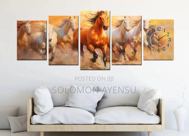 Quality 3 in 1 Wall Decor Frame Available in Different Colours · Photo 4