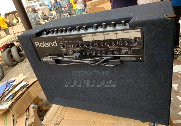 Roland Kc-880 Stereo Keyboard Amplifier Speaker · Photo 2