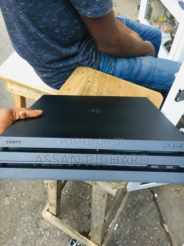 Playstation 4 Pro Loaded With Games Available on the Low Price · Photo 3