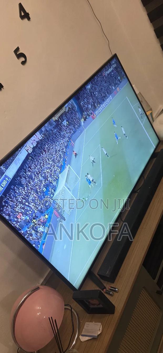 Samsung Television · Photo 3