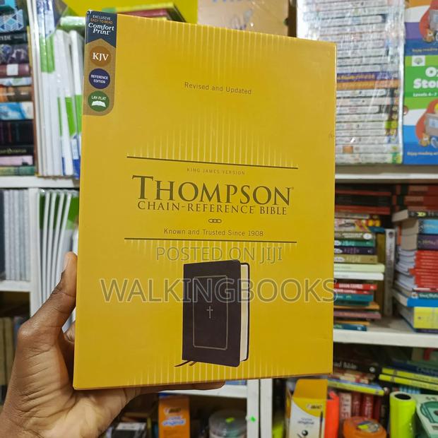 Thompson Chain Reference Bible- Kjv · Photo 1