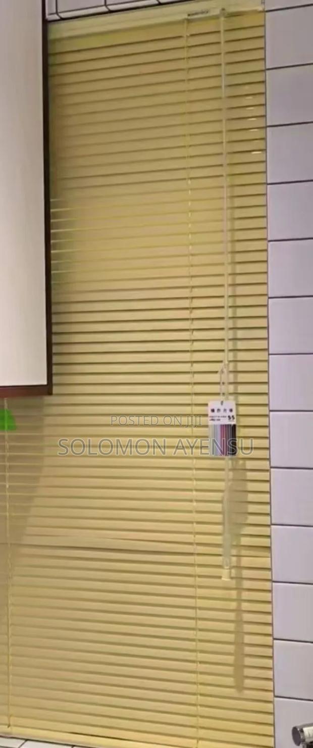 Original Aluminum Bathroom and Toilet Blinds Available in 3 Sizes · Photo 2