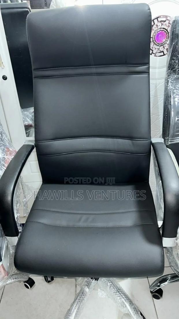 Manager Office Chair · Photo 1