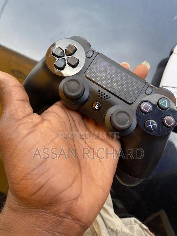Original Playstation 4 Controller · Photo 4