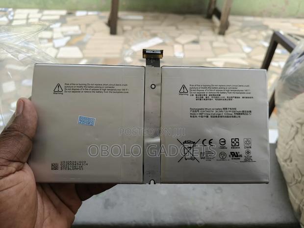 Microsoft Surface Pro 4 Battery · Photo 1