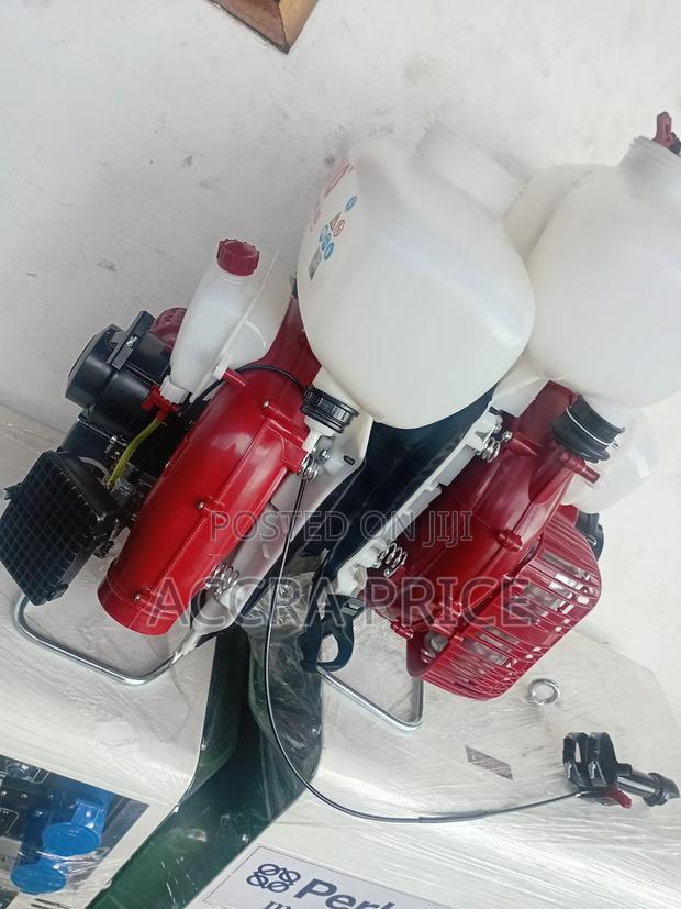 Pests Free Land With a Solo 423 Solo Sprayer Machine · Photo 1