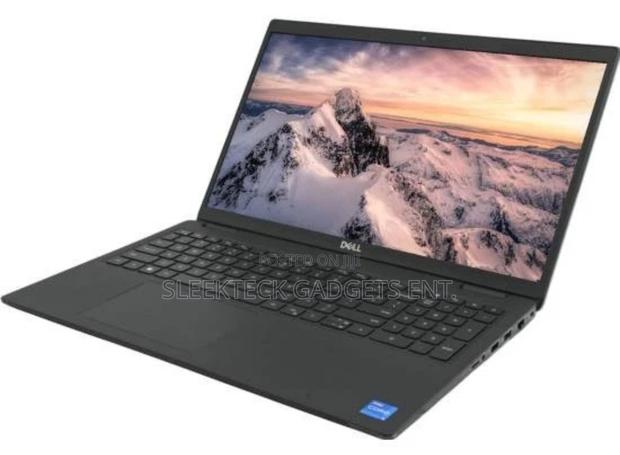 New Laptop Dell Latitude 3520 8GB Intel Core i5 SSD 256GB · Photo 5