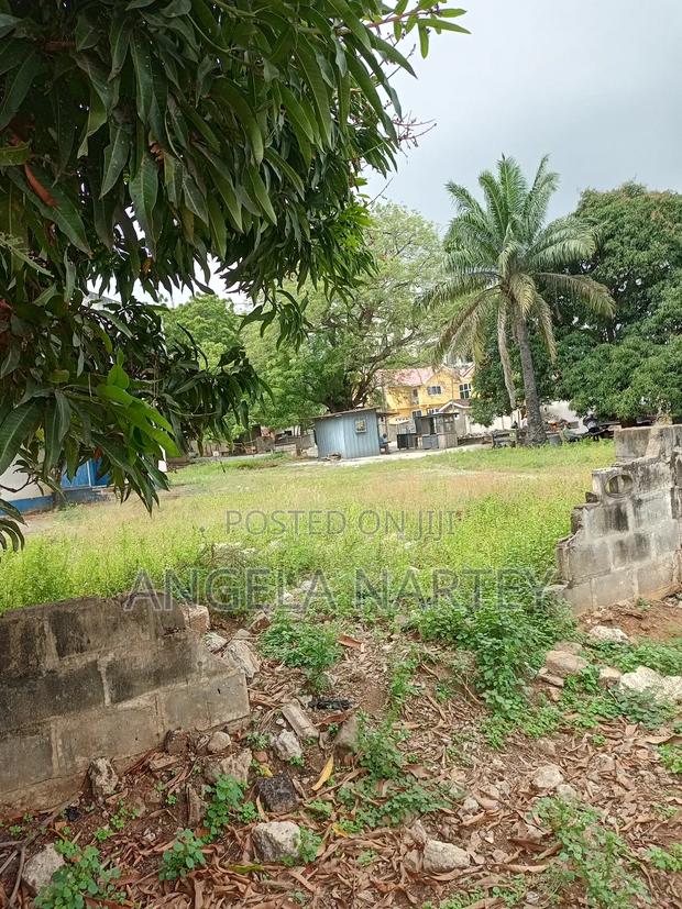3 And Half Corner Plot For Sale At Cantonment · Photo 4