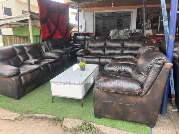 Quality Leather Sofas in Stock at Wholesale Deals · Photo 2