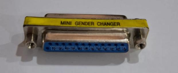 Mini Gender Changer Parallel Female to Female · Photo 1