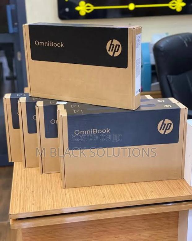 New Laptop HP OmniBook 5 Flip 8GB Intel Core I5 SSD 512GB · Photo 3