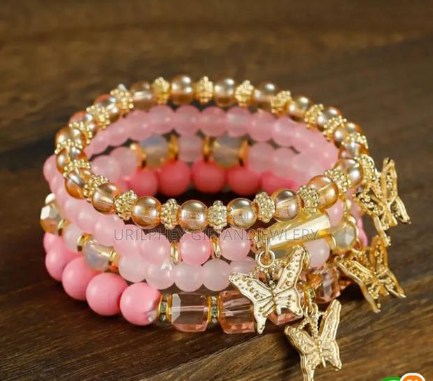 Stylish Beaded Bracelet · Photo 1