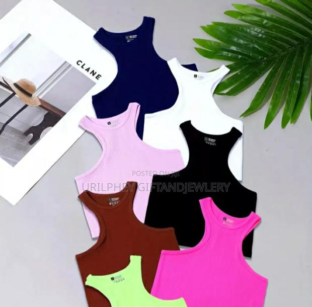 Ladiesbasic Tops · Photo 1