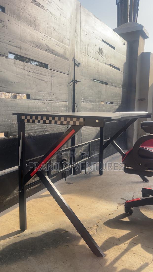 Gaming/ Home Office Table · Photo 3