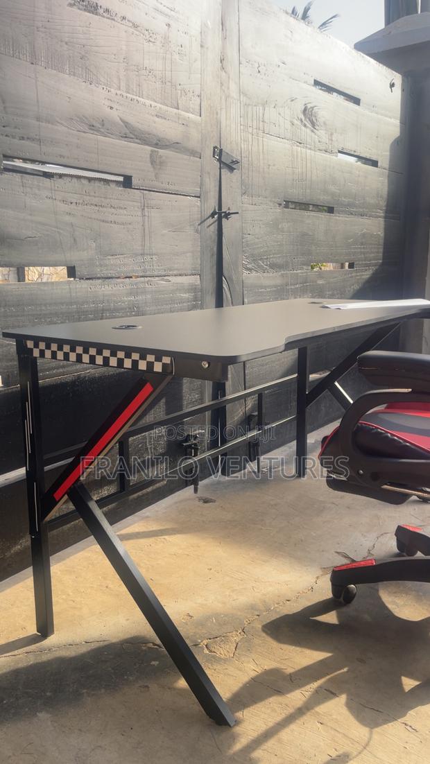 Gaming/ Home Office Table · Photo 4