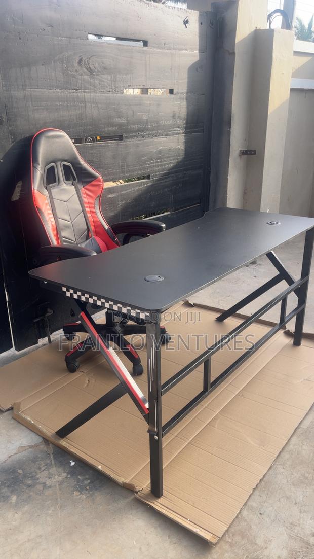 Gaming/ Home Office Table · Photo 2