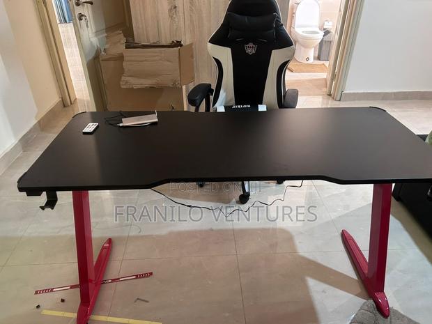 RGB Game Table (Z -Legs) · Photo 1