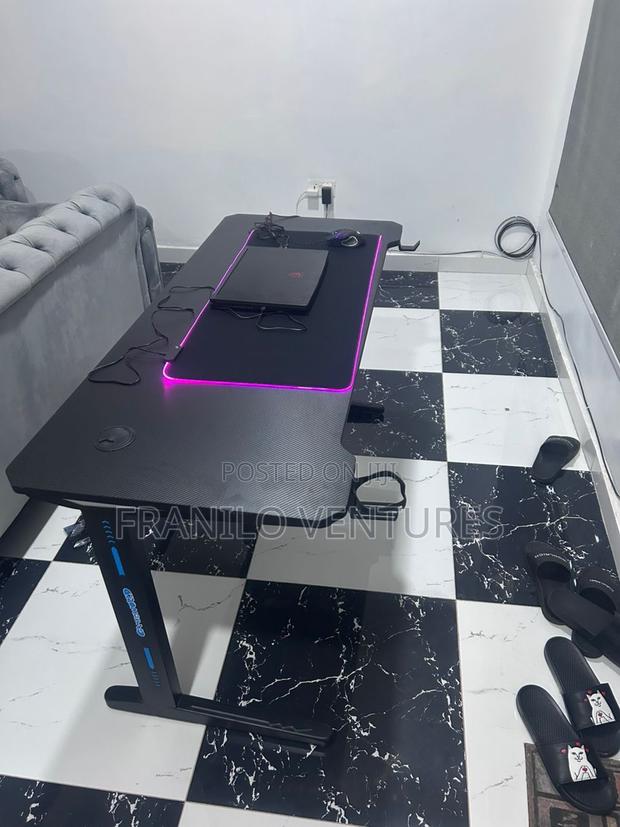 Jethro RGB Gaming Desk · Photo 2