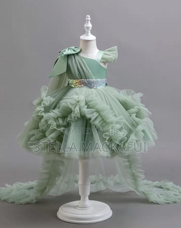 Gown With Veil for 1-2yrs Only · Photo 3