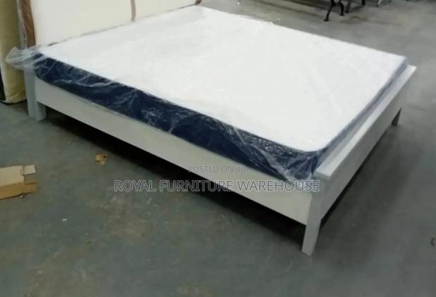 8 Inches Compressed Queen Size Mattress · Photo 1