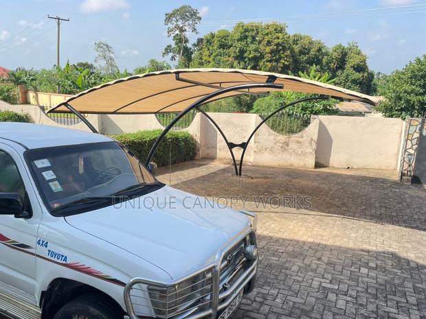 Allowed All Car Parking · Photo 1