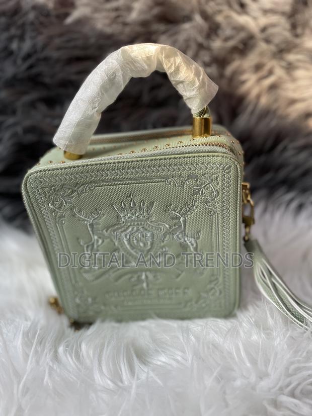 Sage Green Leather Box -Shaped Crossbody Bag. · Photo 1
